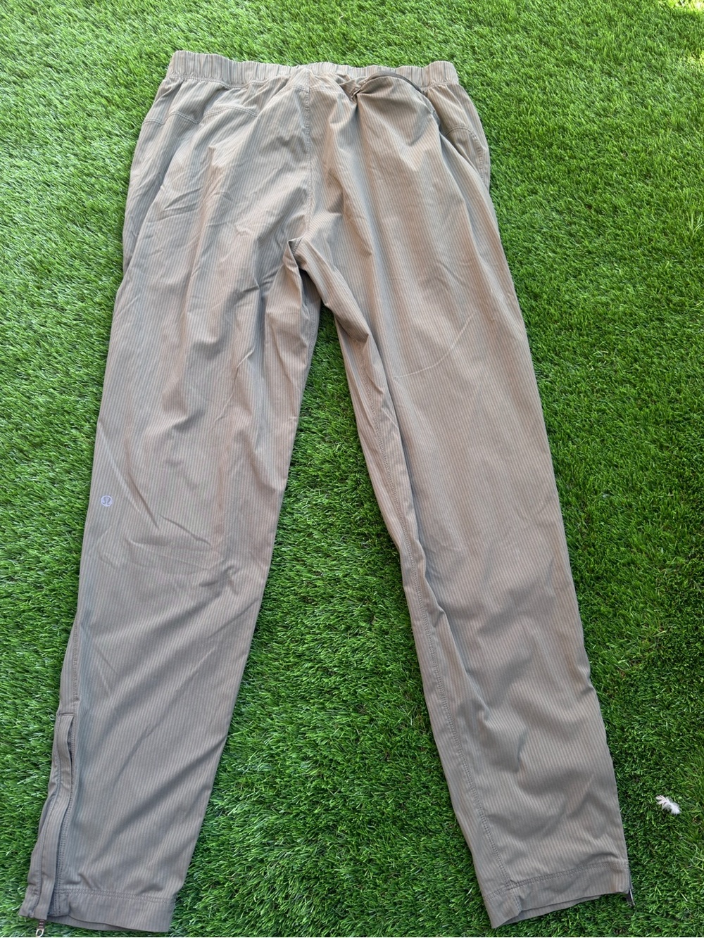 lululemon athletica Men's Tan Jogger Pants